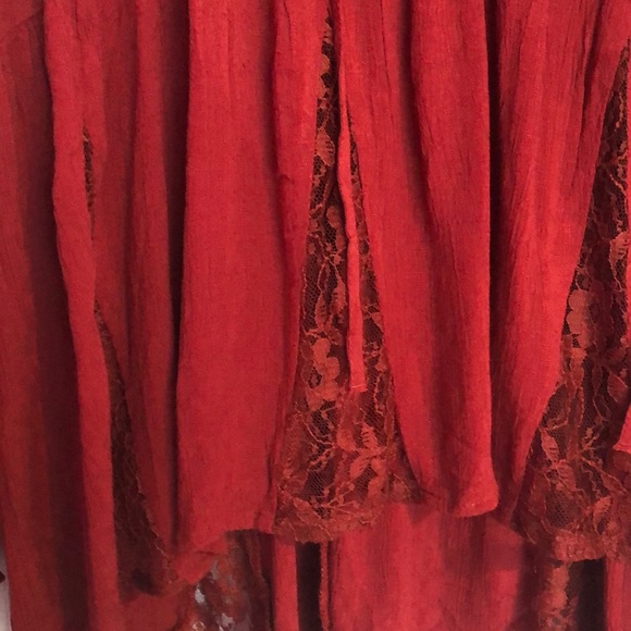 Red flowy top - Picture 2 of 3